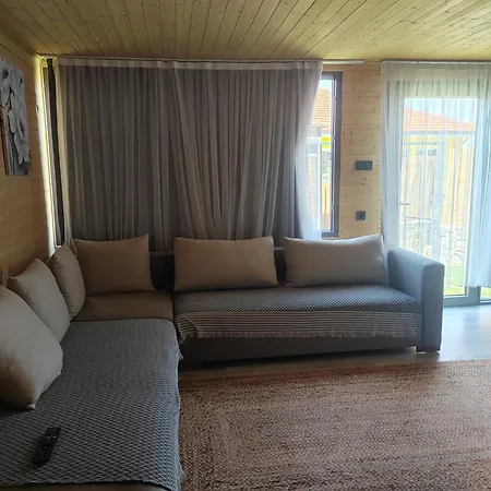 Bella Vista Nature House's *